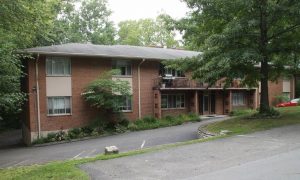 2565 Charing Rd #8    Columbus
